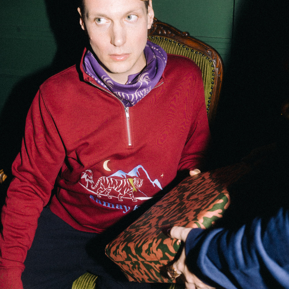 WINTER TIGER - Zip Sweater - Burgundy