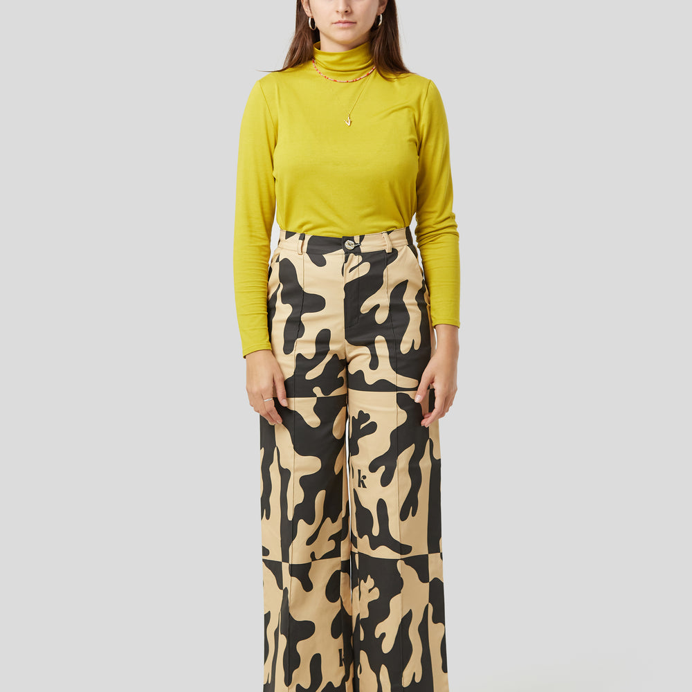 
                      
                        DIANA - -Women Trousers - Coral B&W
                      
                    