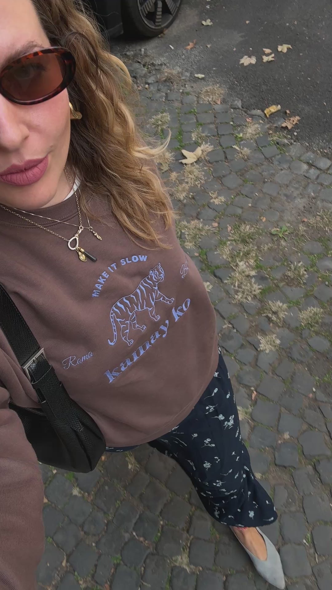 TIGER POWER - Women Sweatshirt - Mocha